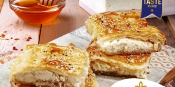 Ελληνικός Φούρνος Μπρακόπουλος: Βραβείο Ανώτερης Γεύσης για την Χωριάτικη Πίτα με Ανθότυρο και Μέλι